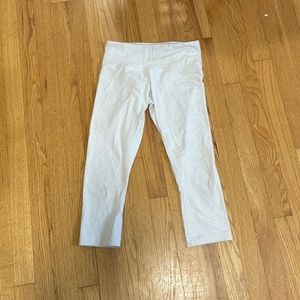 Lululemon cream cropped pants, size 4
